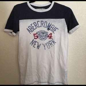 NWT ABERCROMBIE & FITCH BASEBALL TEE