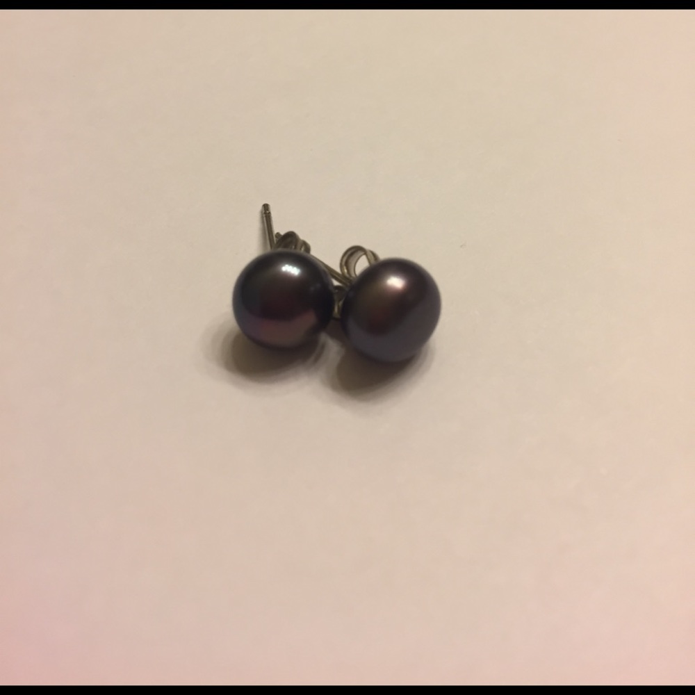 Dark purple freshwater pearl earrings