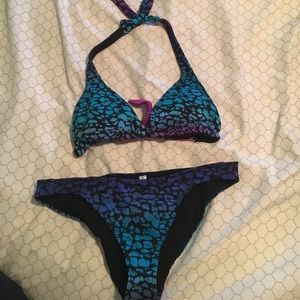 Aeropostale swim suit set with reversible top