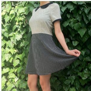 Two tone short sleeve dress with Peter Pan collar.