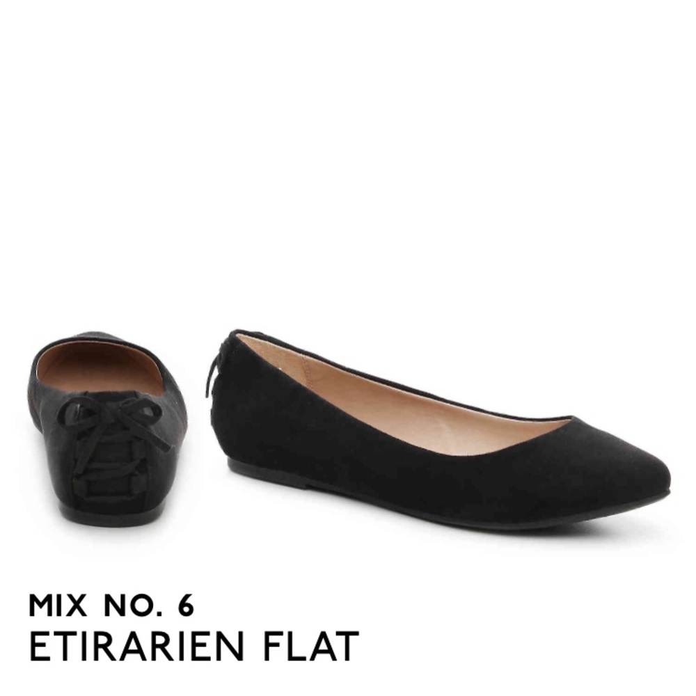 DSW black ballet flats, with bows on the back