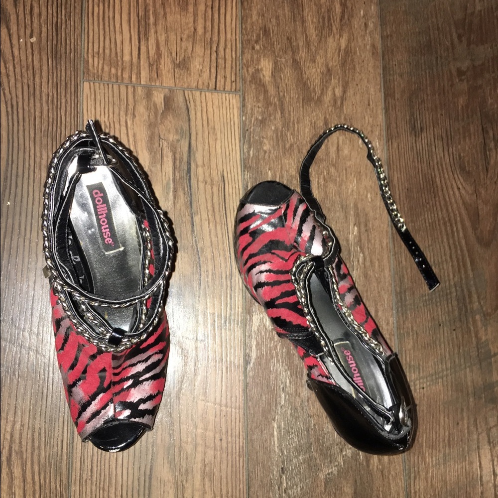 Dollhouse heels. Size 10.