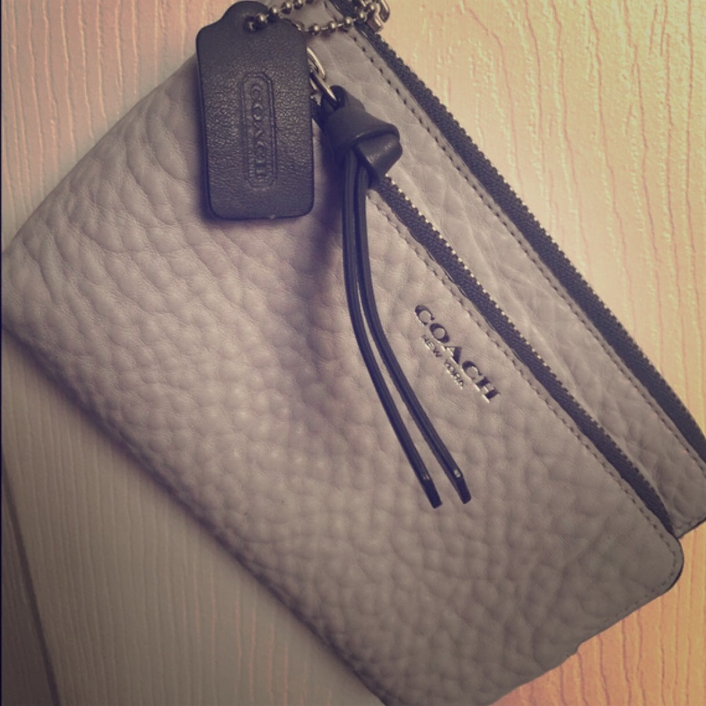 Coach bleeker wristlet