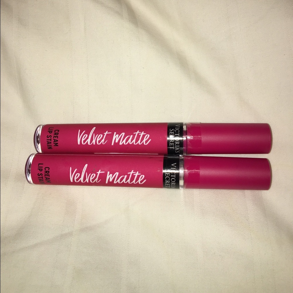 Victoria's Secret Velvet Matte Cream Lip Stain
