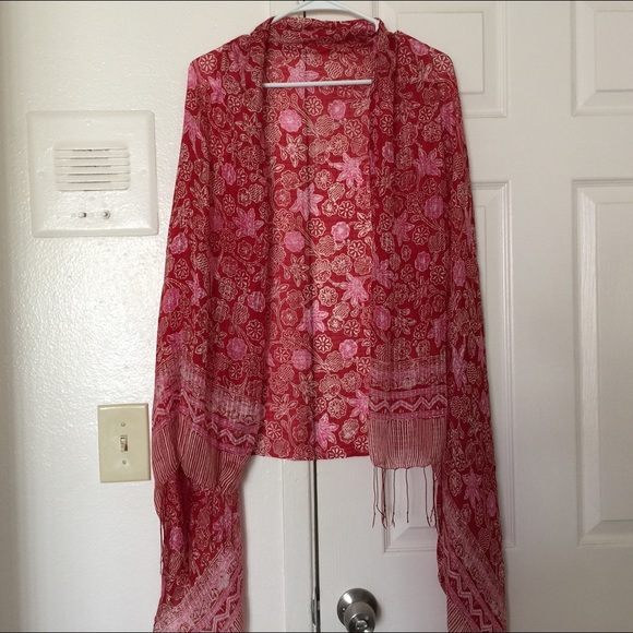 SALE! Beautiful Red Extra Large Scarf/Shawl - Picture 3 of 3