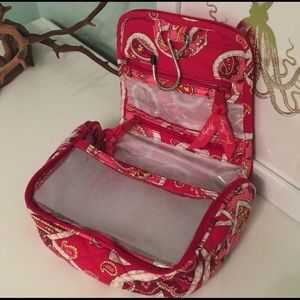 New without tags Vera Bradley travel organizer