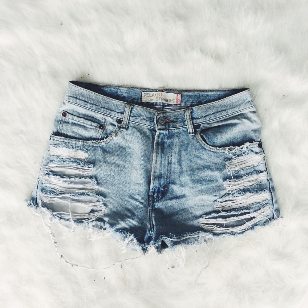 Vintage Levi's high waisted shorts