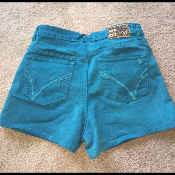 NWOT Volcom shorts - Picture 2 of 2