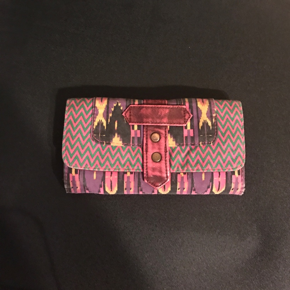 Bright Target wallet