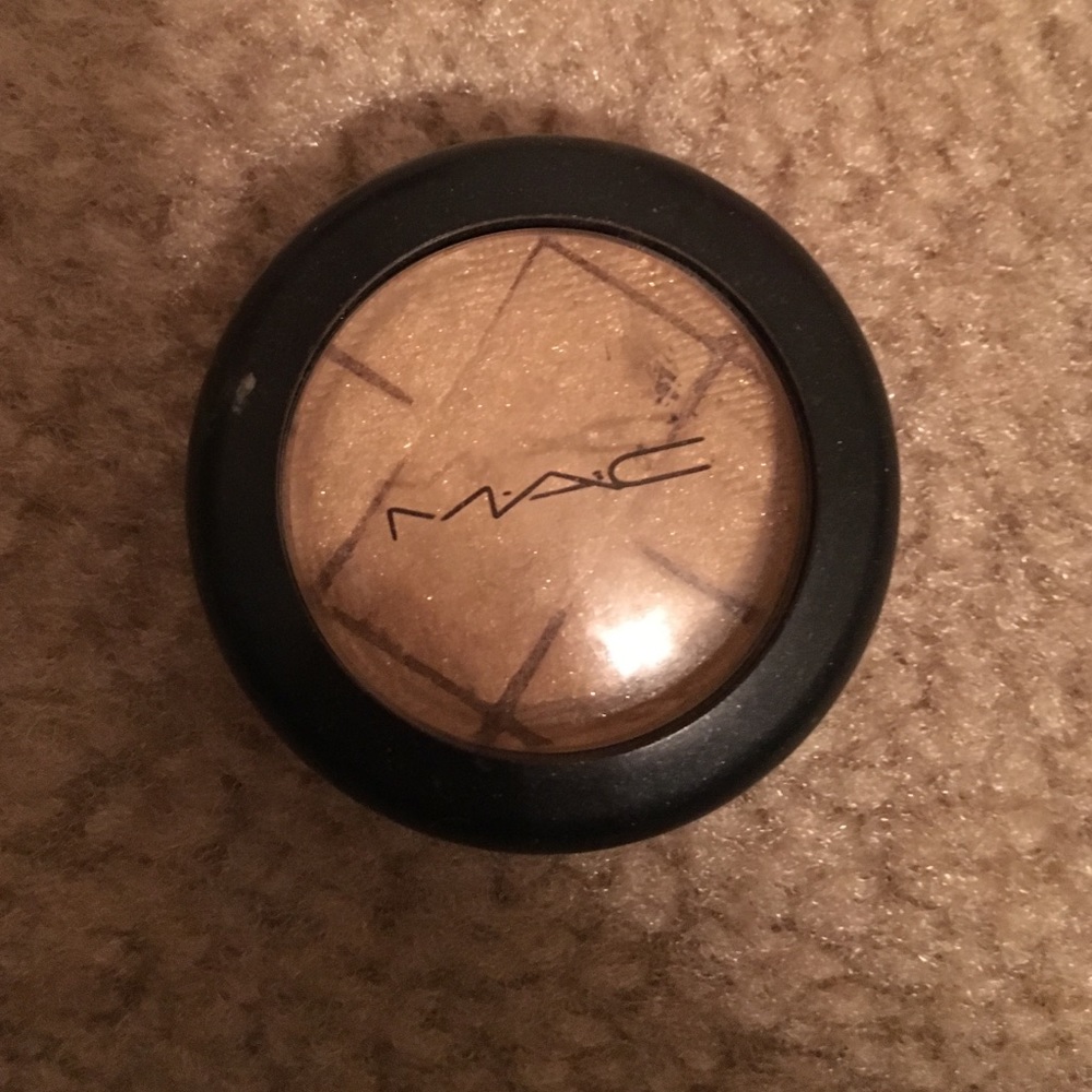 Eye shadow!!