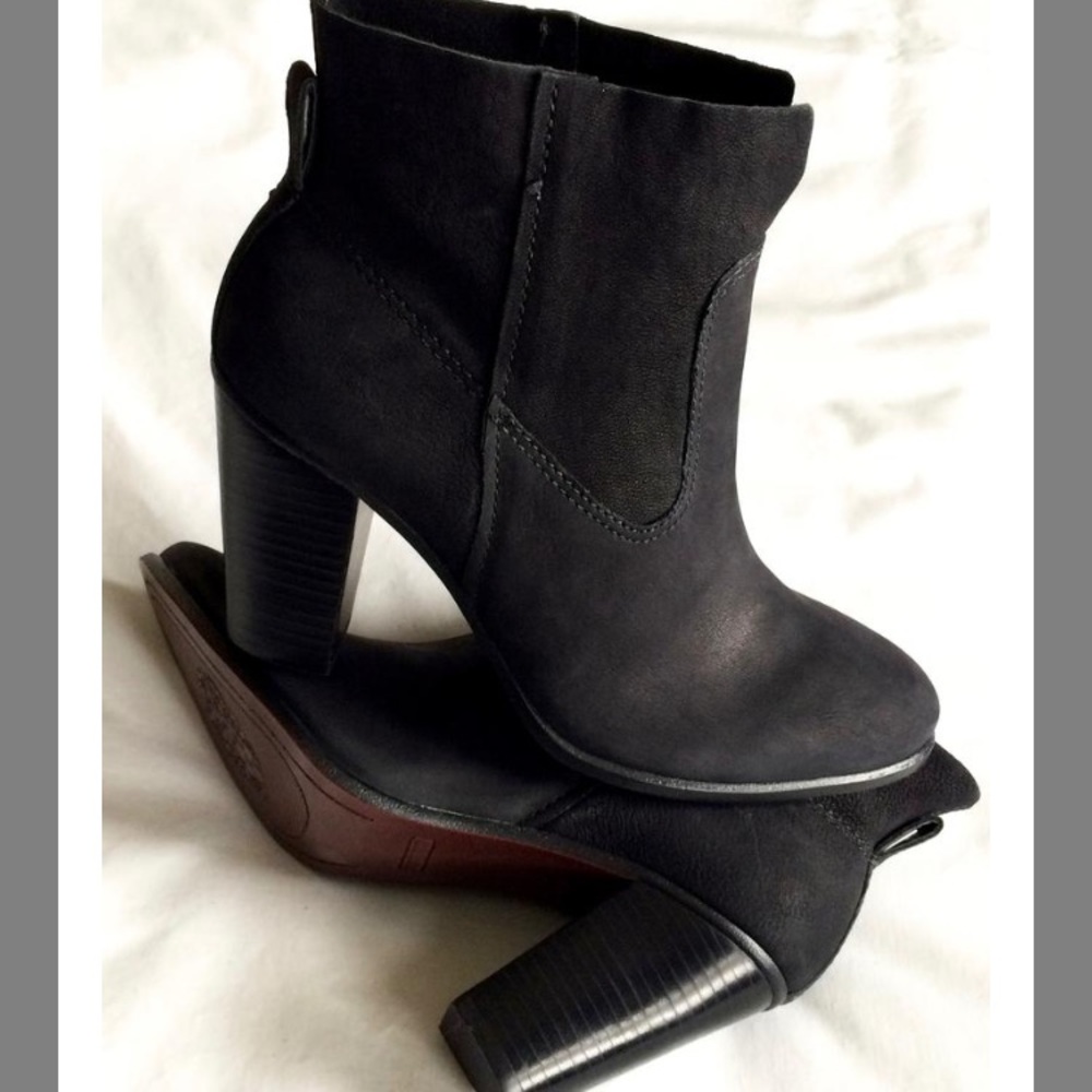 Vince Camuto Feina booties