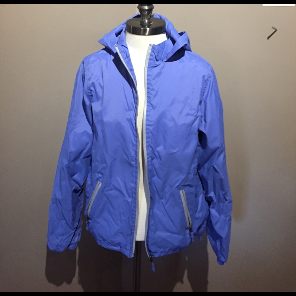 Medium weight Windbreaker