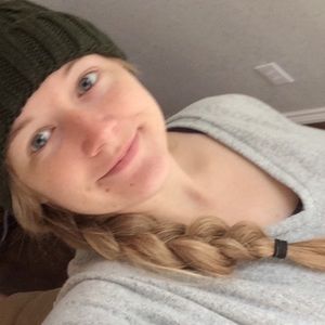 Meet your Posher, Christy