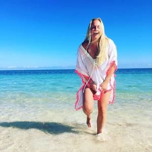 Meet your Posher, Jenn