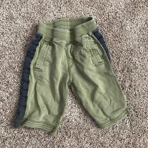 Boys shorts with side stripe