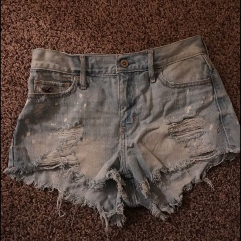 HOLLISTER HIGH RISE SHORTS