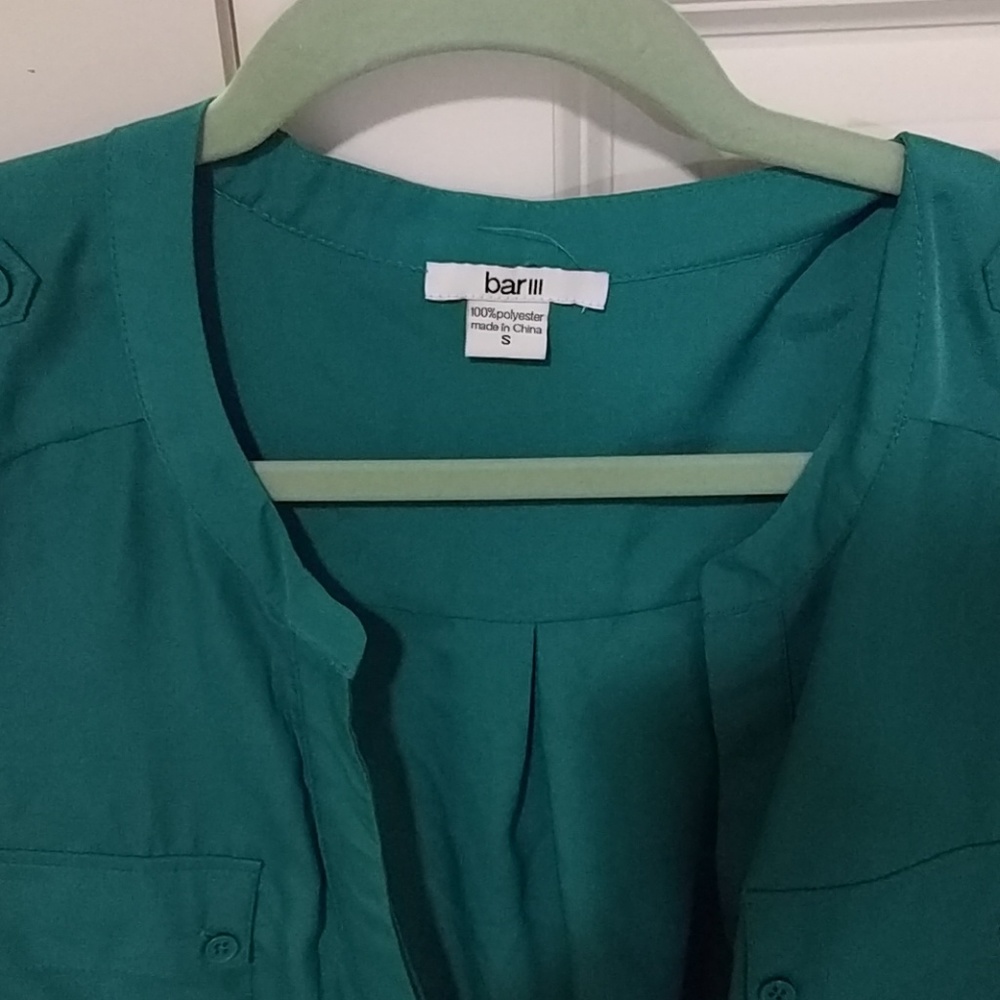 blouse - Picture 2 of 3