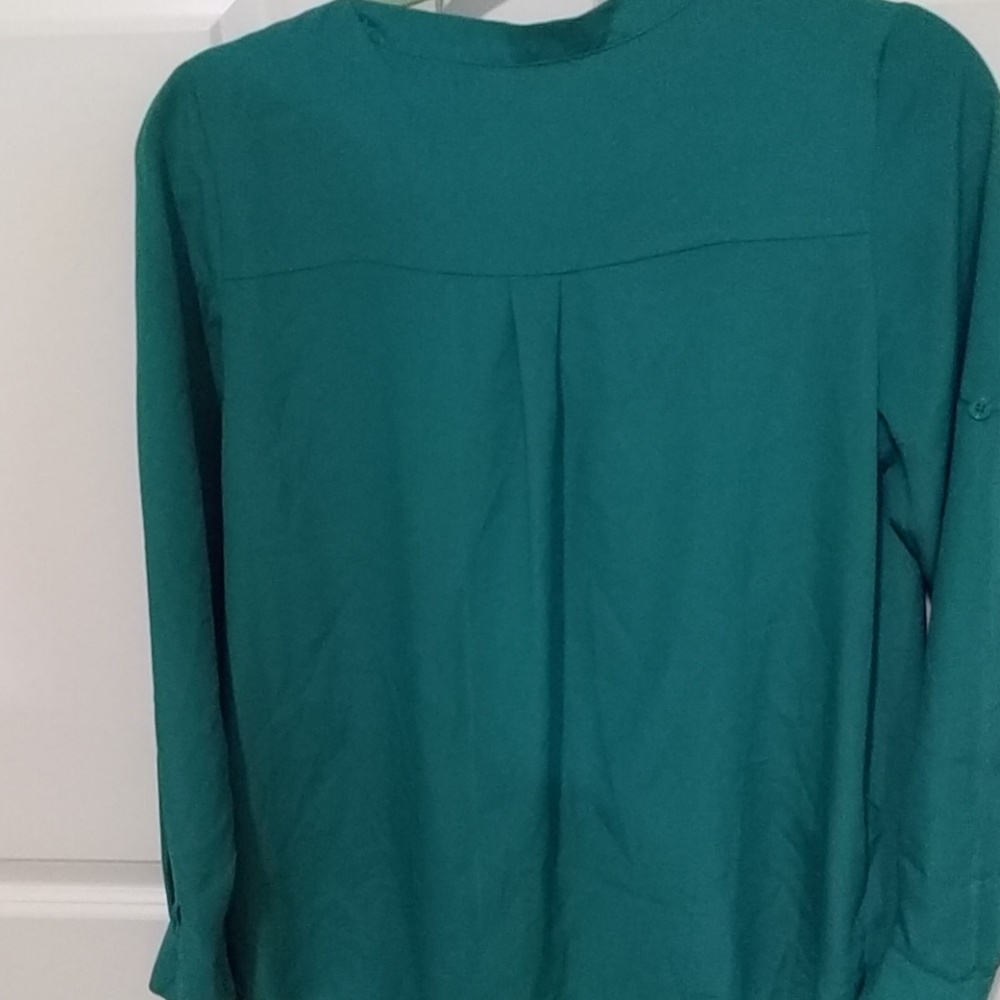 blouse - Picture 3 of 3