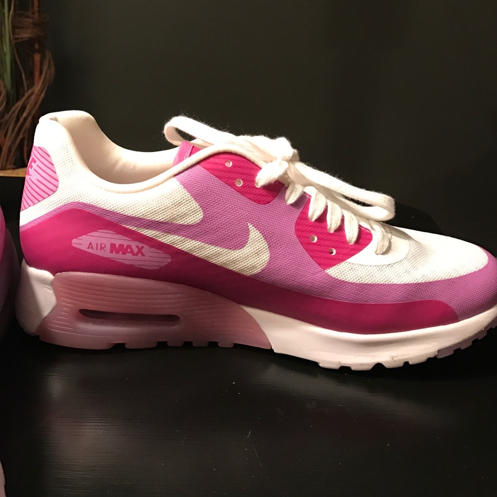 Women's Nike Air Max 90 Ultra shoes