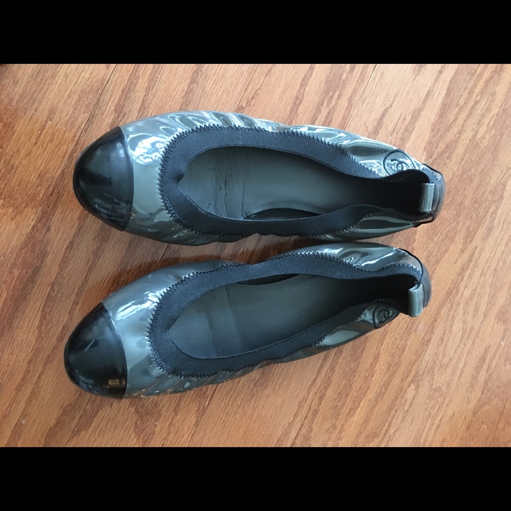 Chanel Limited Edt Grey-Black Patent Leather Flats