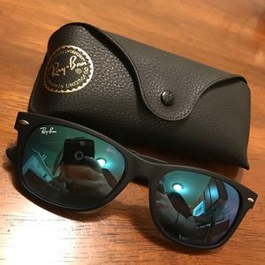 Men's Ray-Ban WayFarer Sunglasses