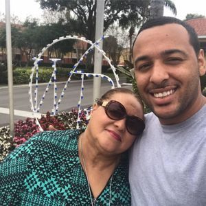 Meet your Posher, Dereck