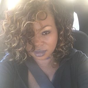 Meet your Posher, Adrinnea