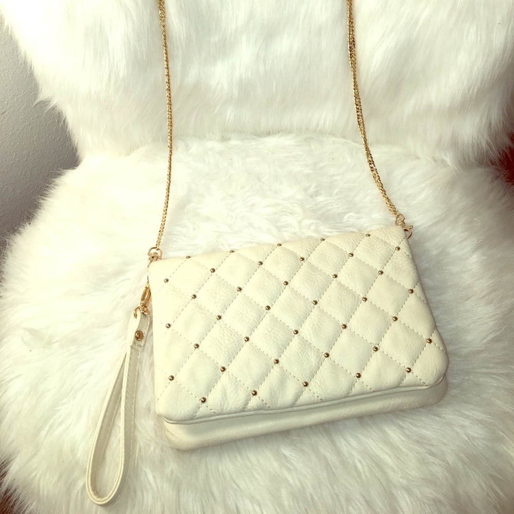 Gold Chain purse. 💝✨NO TRADES