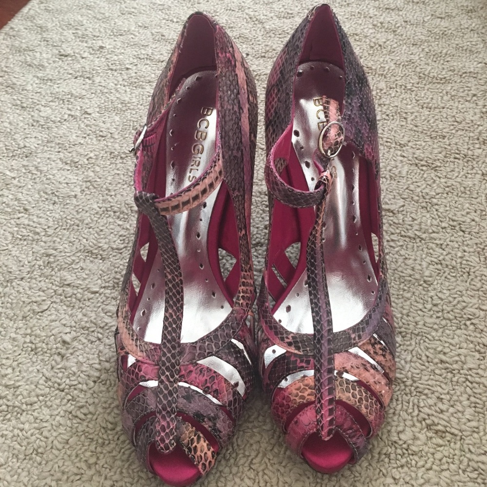 BCBGirls Faux snakeskin T-Pumps