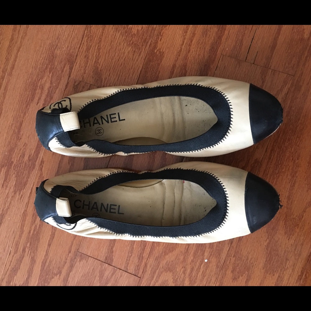 Chanel Classic Beige-Black Flats