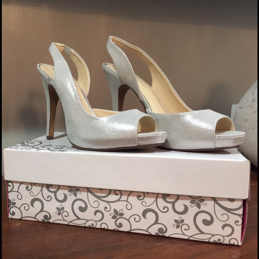 🎁🆕Last Chance 🍹A brand-new open toe 👠