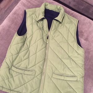 Warm puffy reversible vest