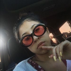 Black red tint oval Kurt Cobain sunglasses