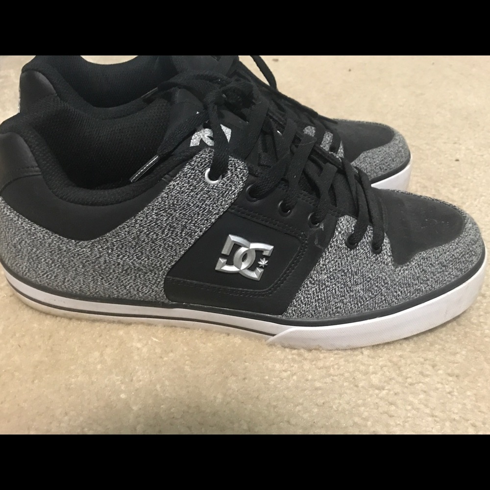 D.C. Shoes sz 12