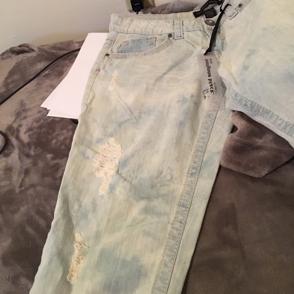 Light wash jeans - Picture 1 of 3