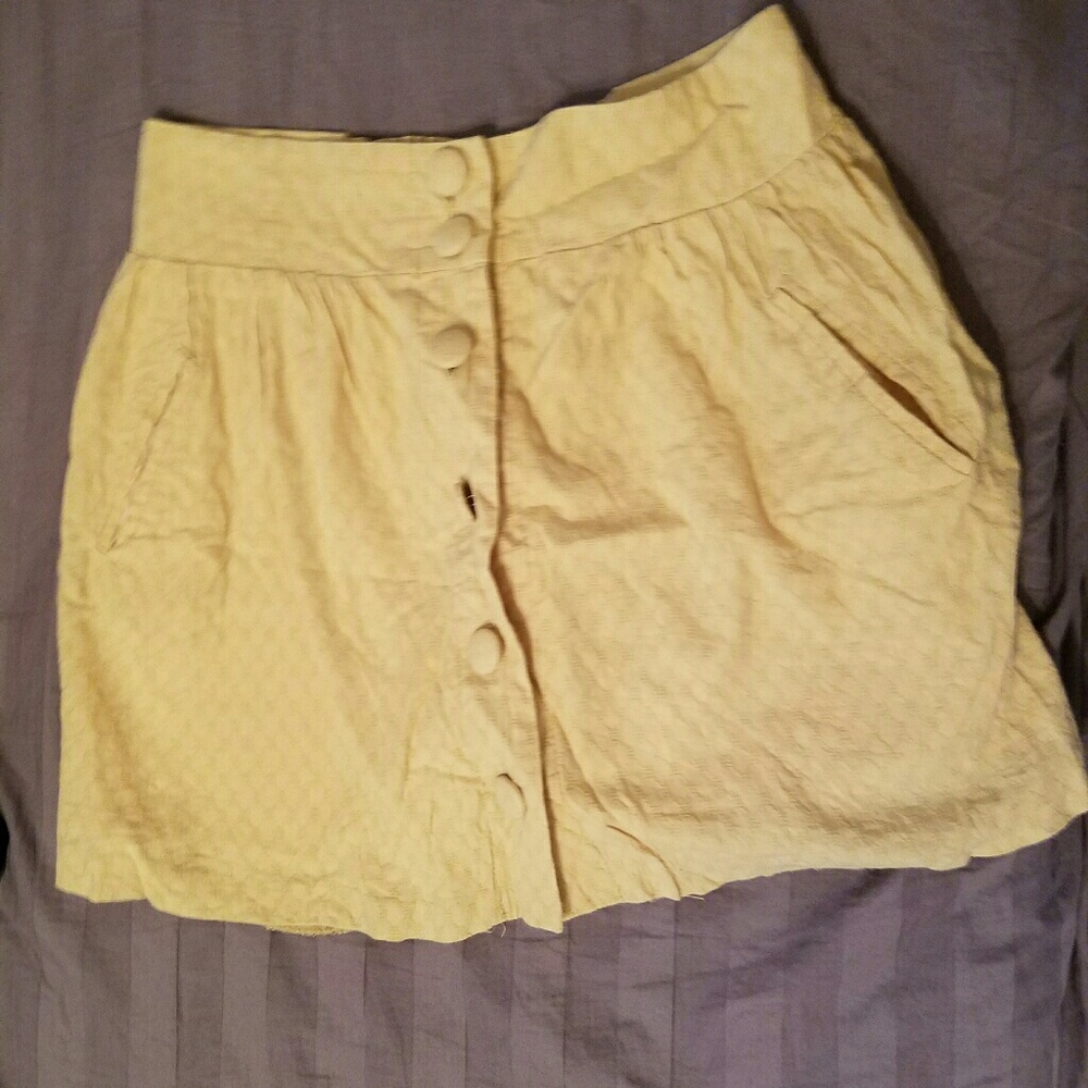 Final Price 🖤 XXI high waisted button skirt