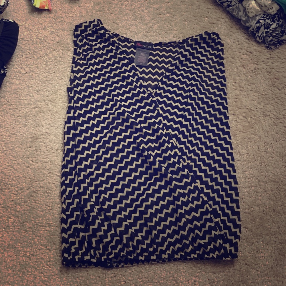 FLOWY TANK TOP