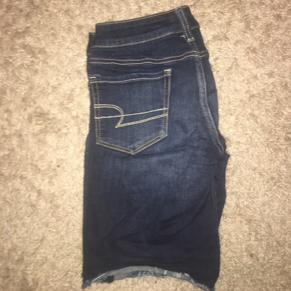 American Eagle Bermuda Shorts - Picture 1 of 3