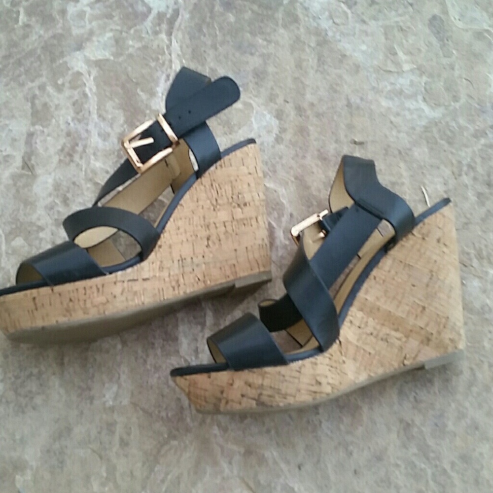 Womens wedge shoes