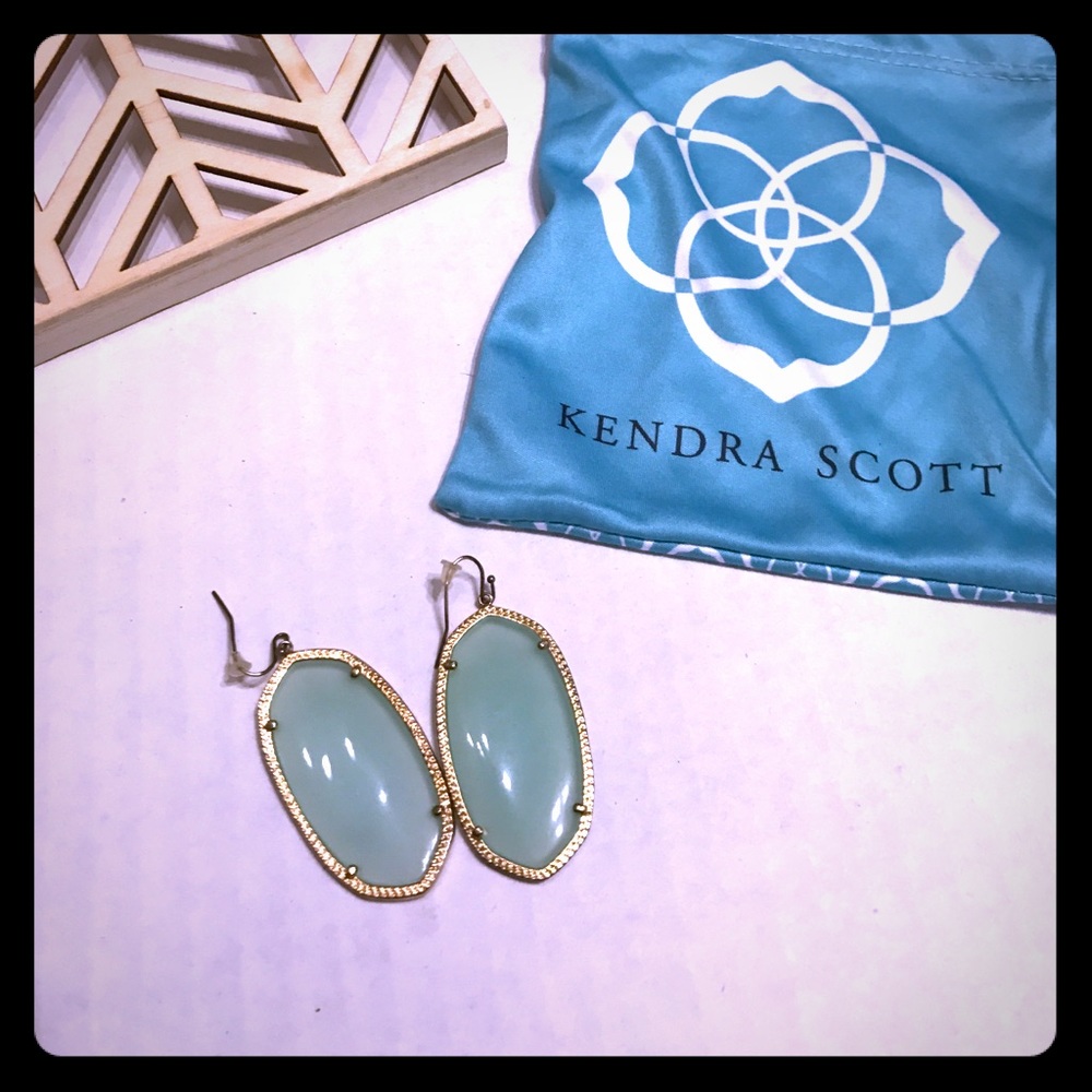 Kendra Scott 'Danielle' earrings in Chalcedony