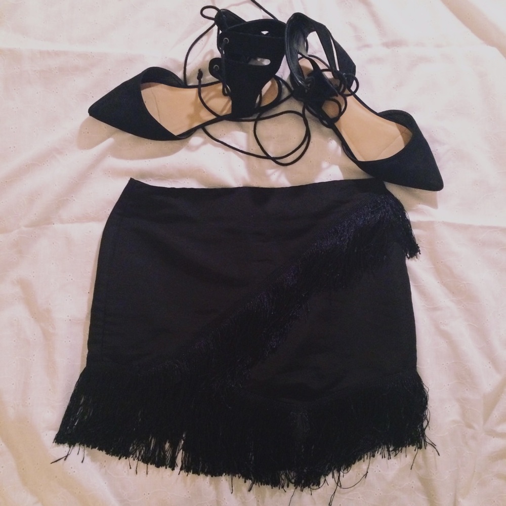 Kendall & Kylie Fringe Mini Skirt ✨