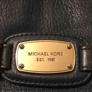 Michael kors crossbody