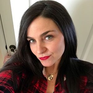 Meet your Posher, Gina