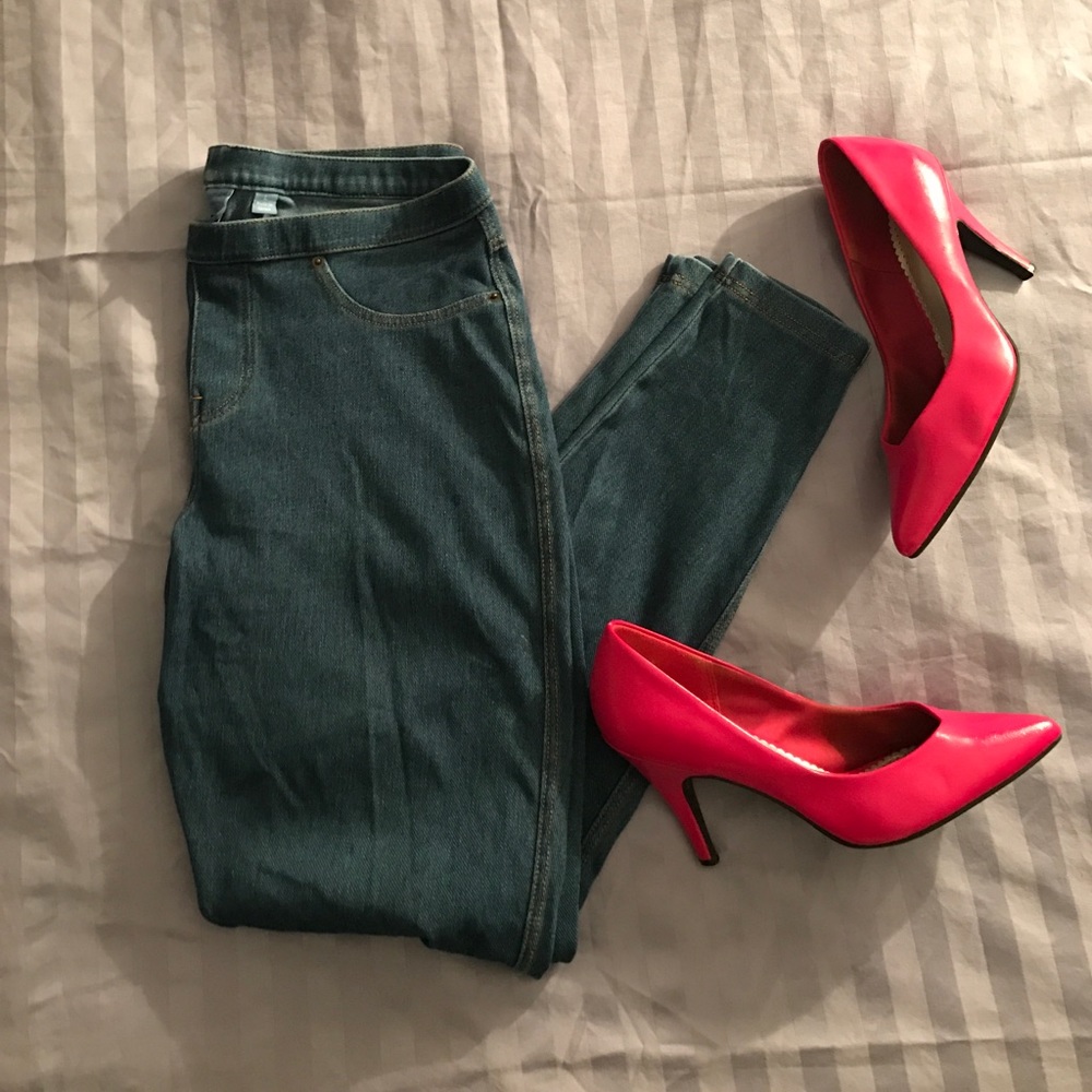SOLD | Vera Wang Pant