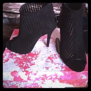 Chinese Laundry peep toe heels