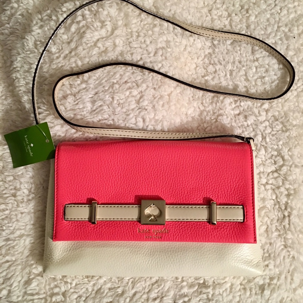 🌺🌷Host Pick 4/13!🌷🌺 Kate Spade Crossbody!