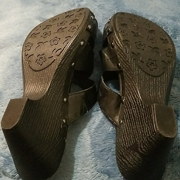 Black sandals - Picture 3 of 4