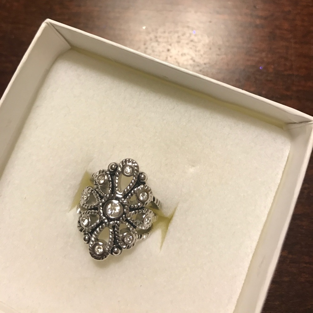 Premier Designs Naomi ring size 5