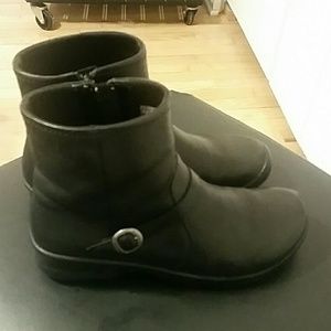 Keen waterproof boots bern