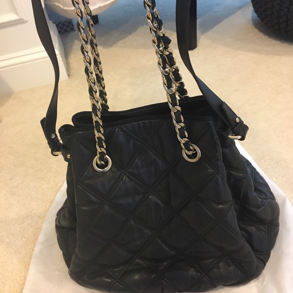Quilted leather Ann Taylor bag